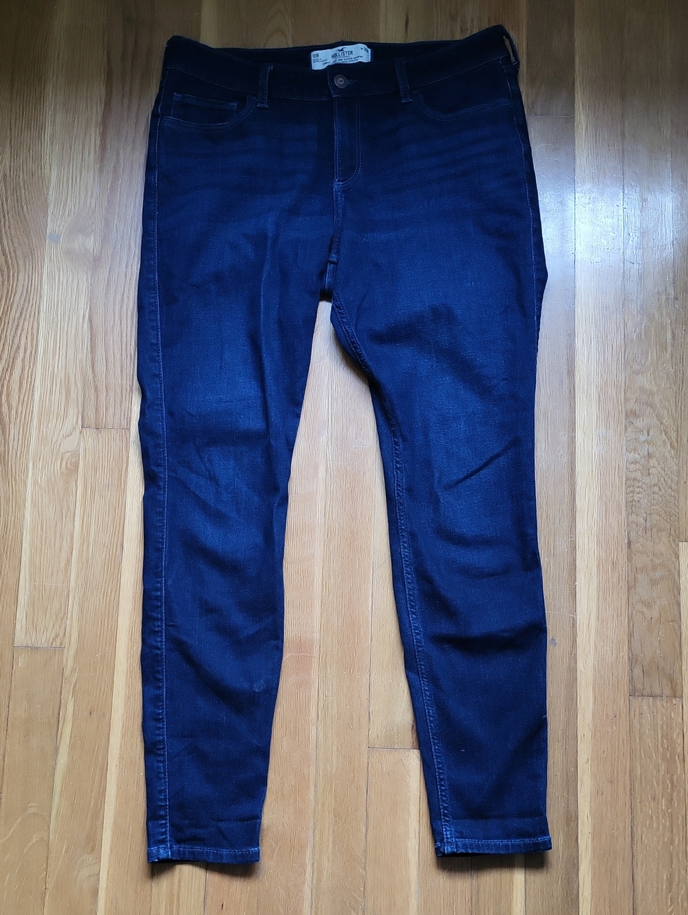 NWT Hollister Dark Blue Women’s Curvy Low Rise Stretch Skinny Jeans